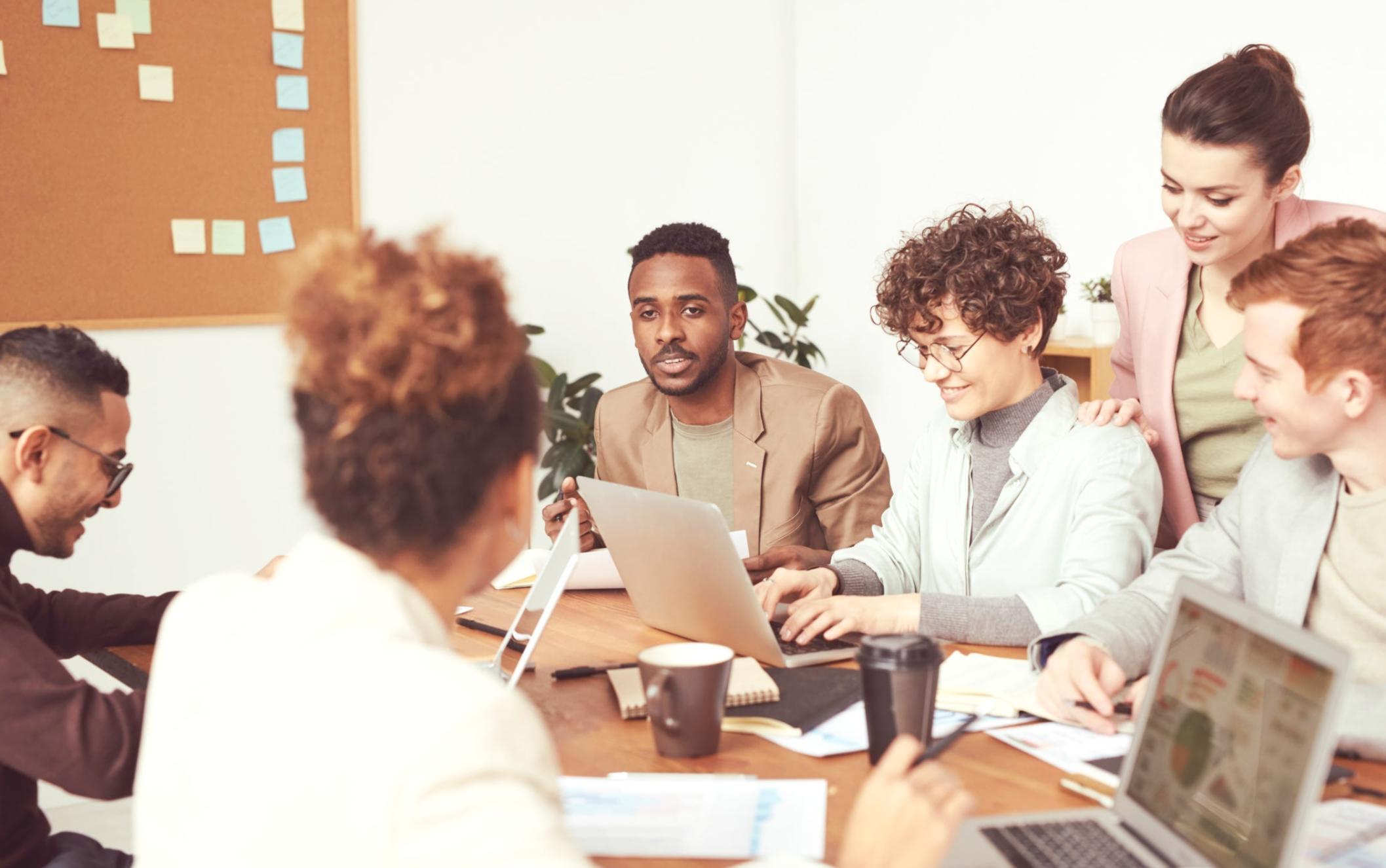 Environnement de travail avec analyse financière